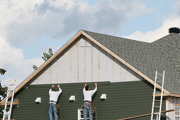 Professional Siding Installation technician working in Albemarle, NC